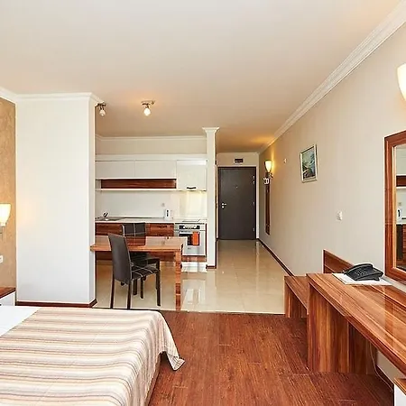 Hotel Penelope Palace
