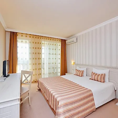 Hotel Penelope Palace 3*